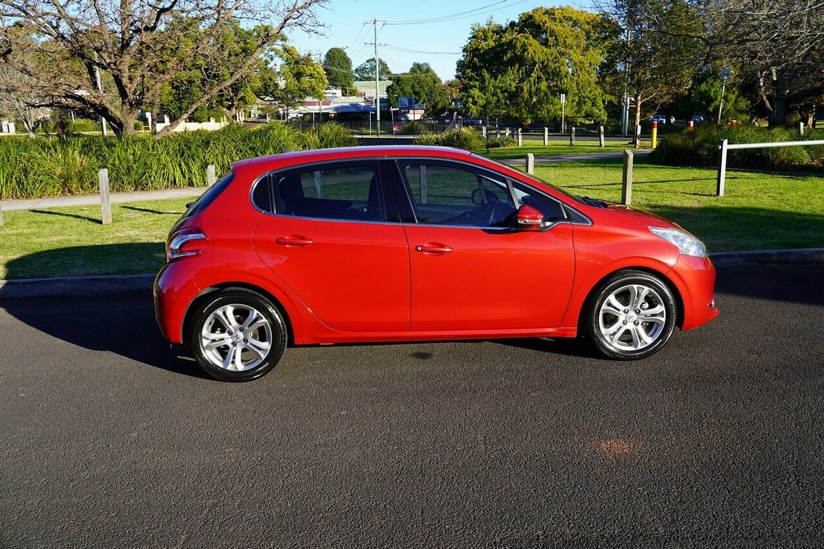 2014 Peugeot 208 Allure Premium A9