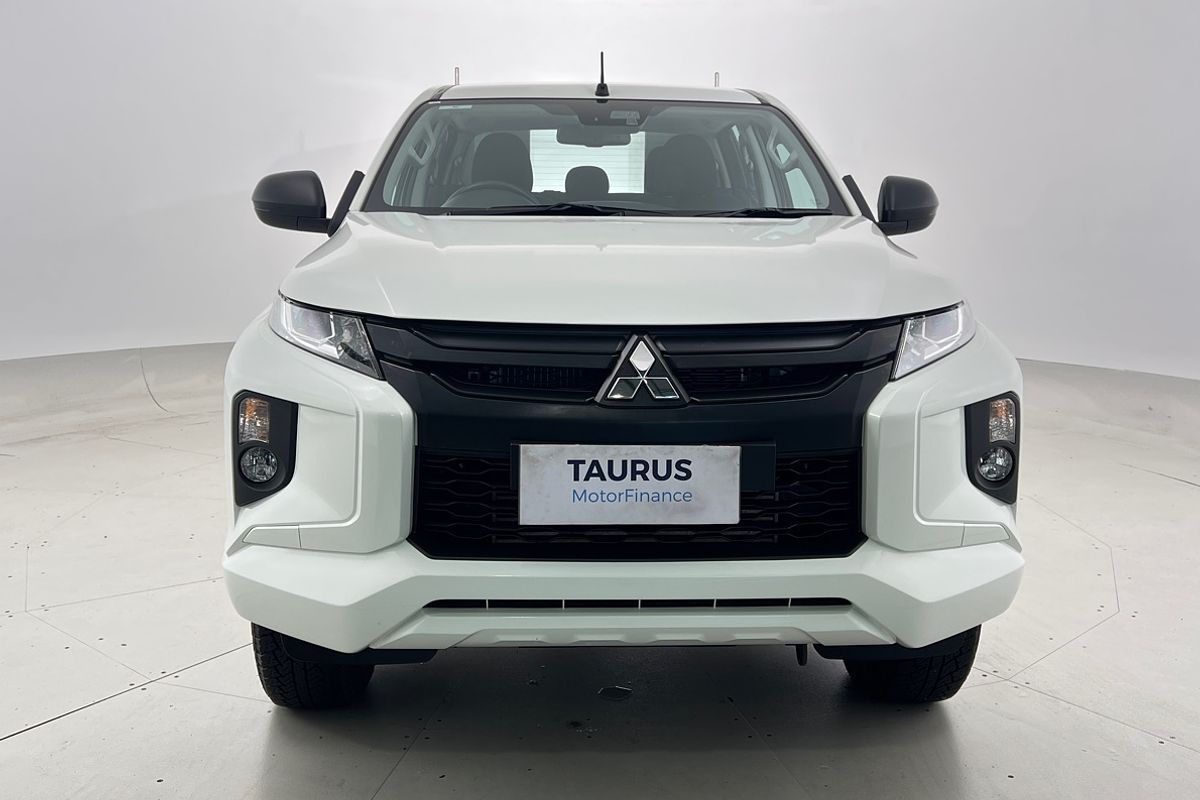 2023 Mitsubishi Triton GLX MR 4X4