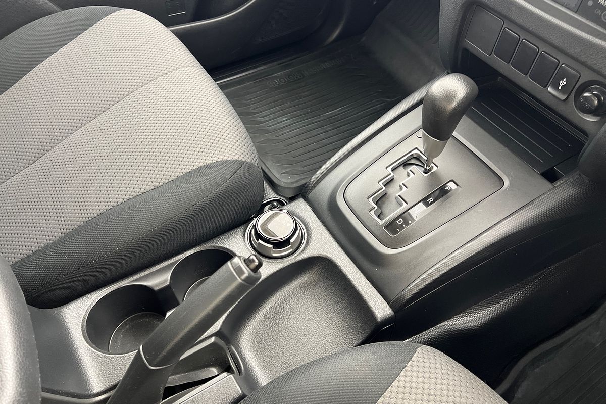2023 Mitsubishi Triton GLX MR 4X4