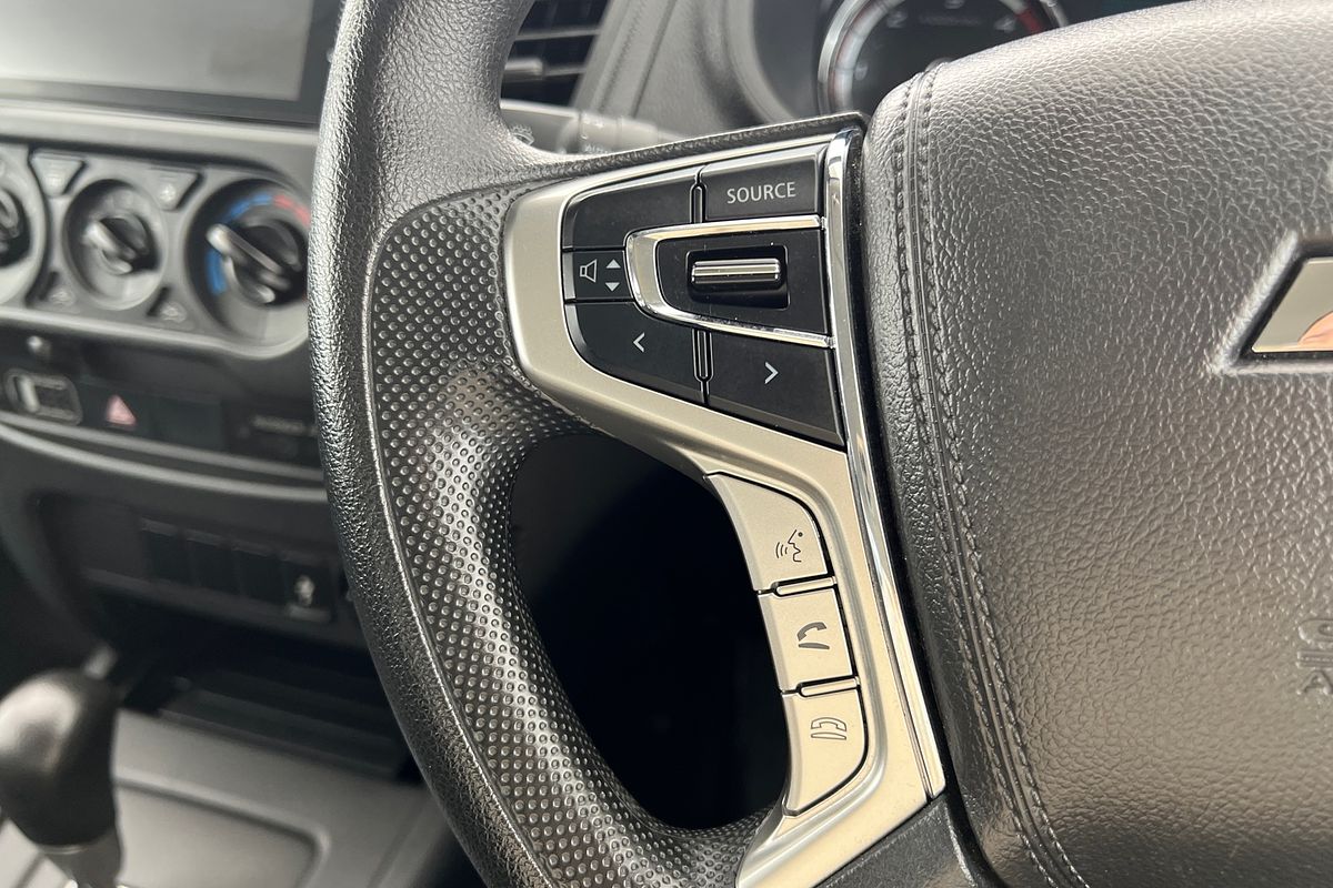 2023 Mitsubishi Triton GLX MR 4X4