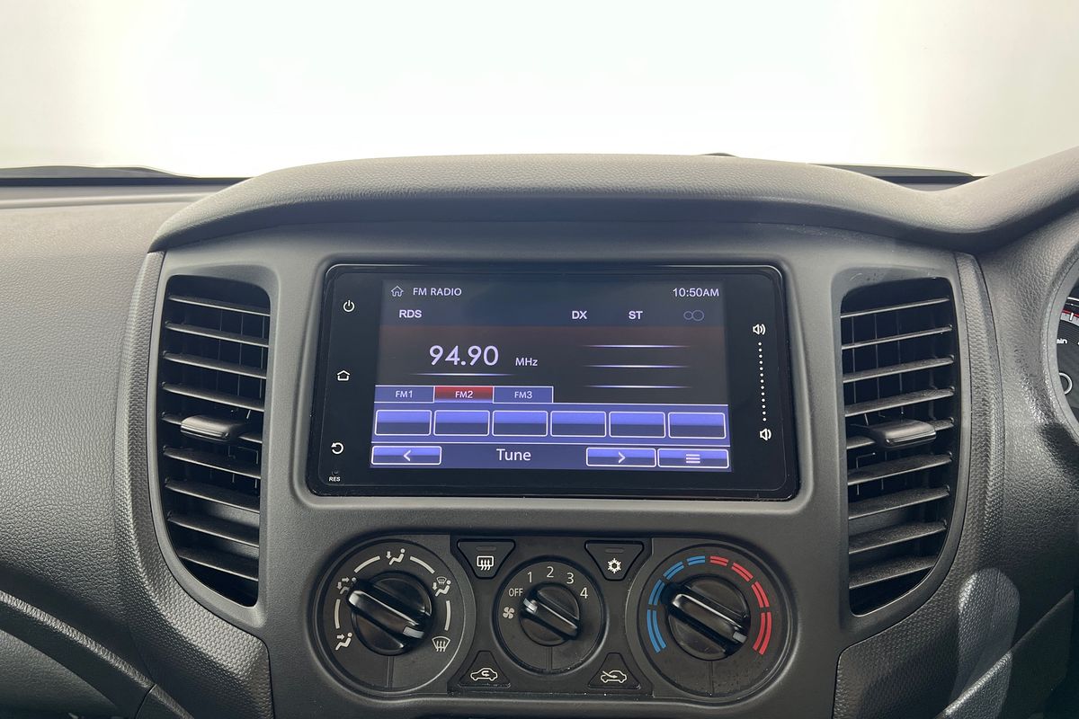 2023 Mitsubishi Triton GLX MR 4X4