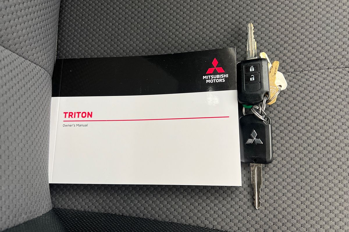 2023 Mitsubishi Triton GLX MR 4X4