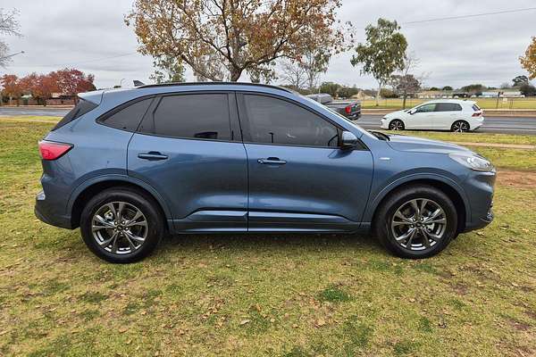 2022 Ford Escape ST-Line ZH