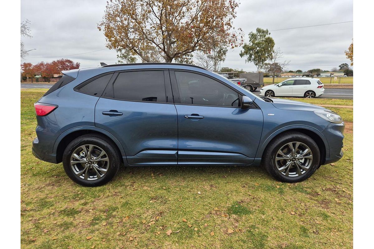 2022 Ford Escape ST-Line ZH