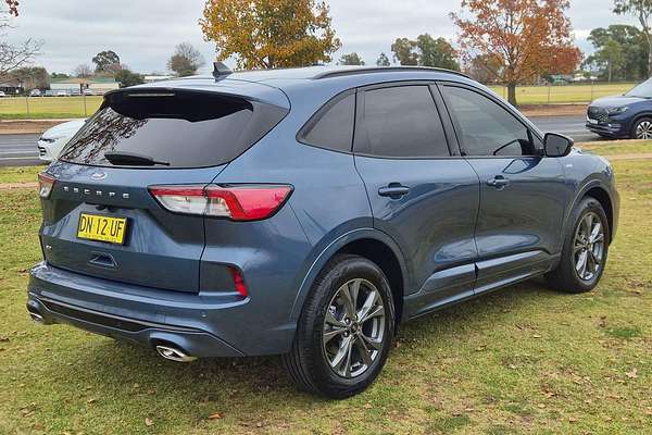2022 Ford Escape ST-Line ZH