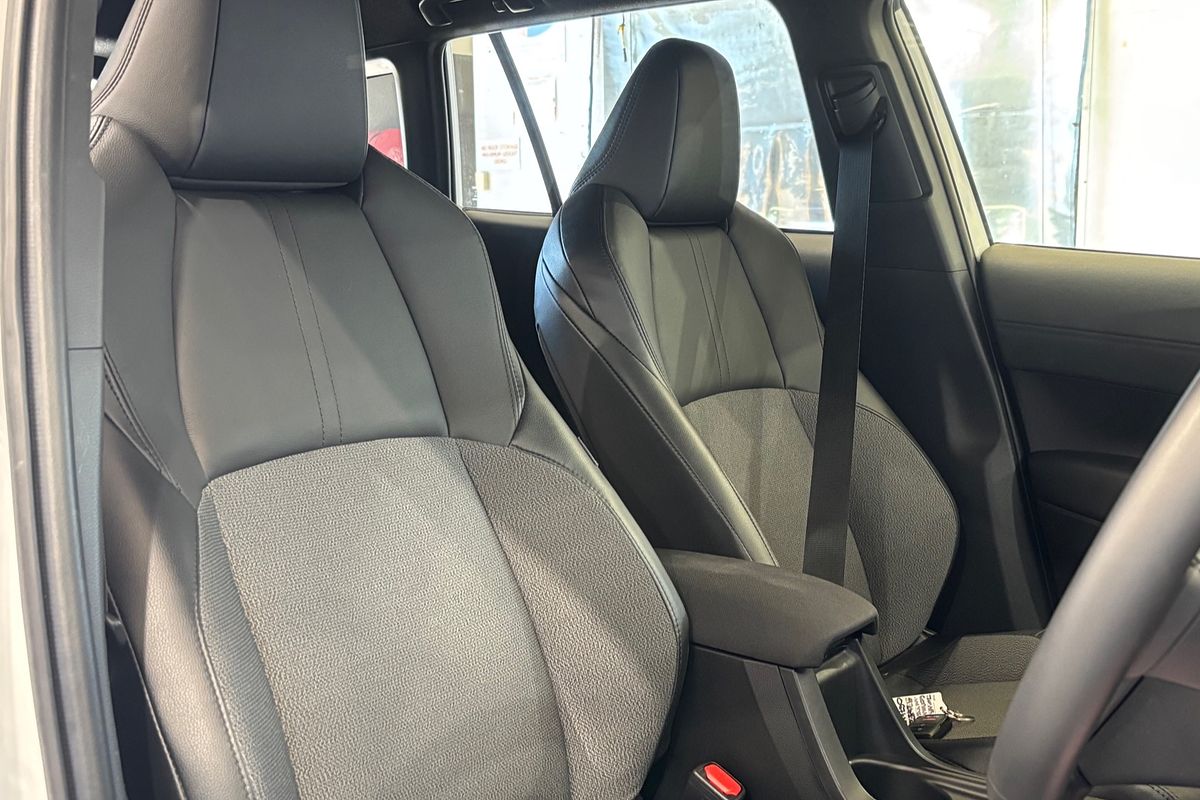 2024 Toyota Corolla Cross GXL
