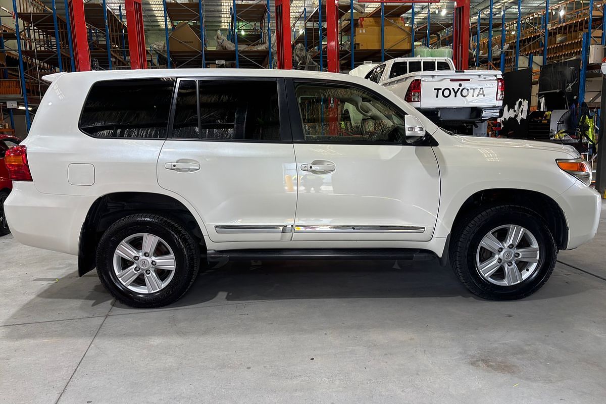 2013 Toyota Landcruiser Sahara VDJ200R