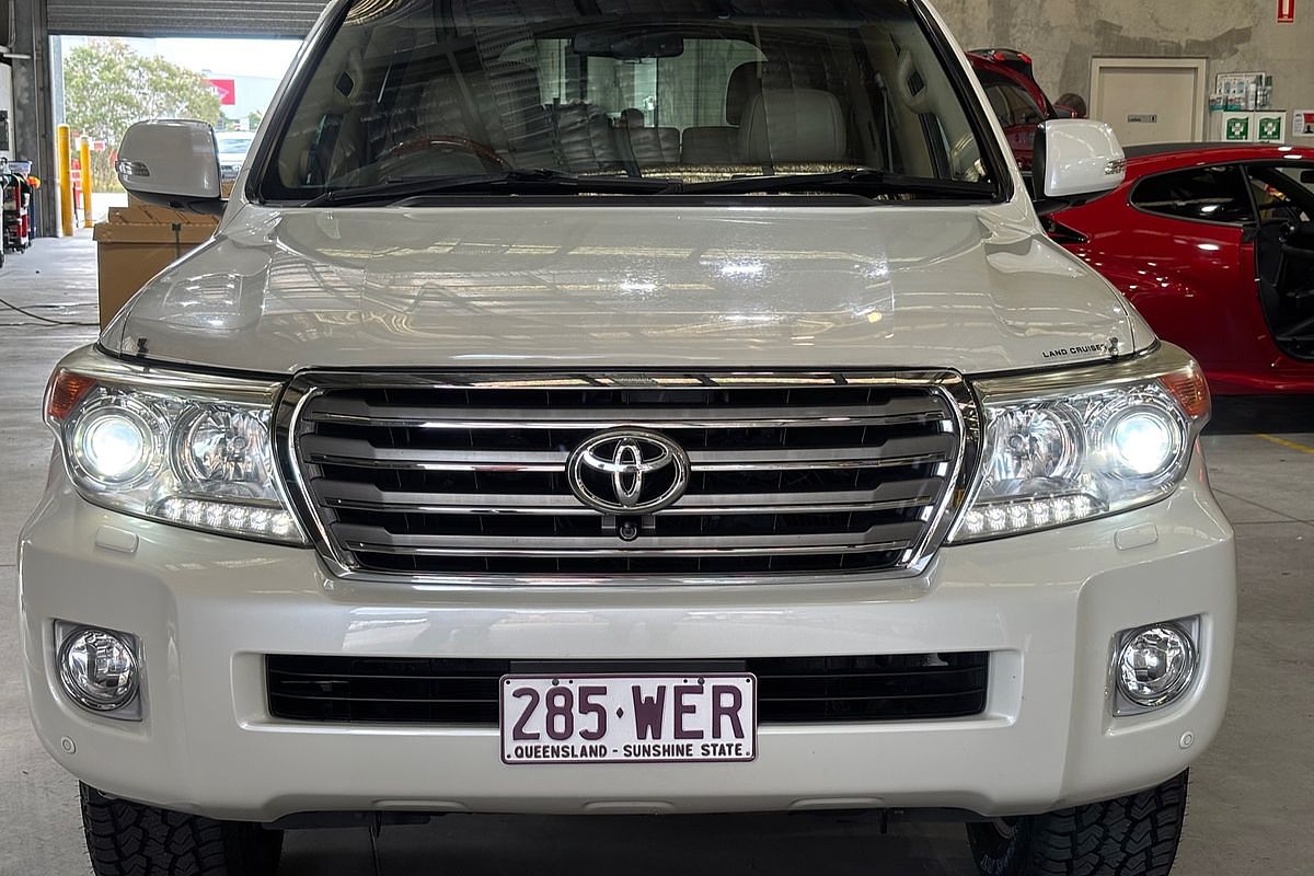 2013 Toyota Landcruiser Sahara VDJ200R