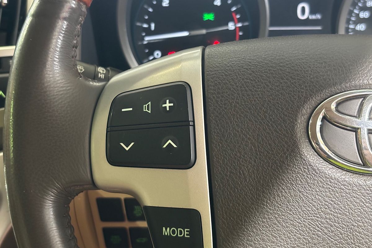 2013 Toyota Landcruiser Sahara VDJ200R