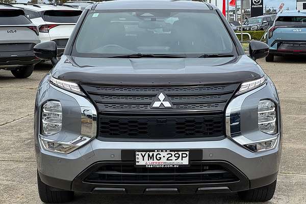 2023 Mitsubishi Outlander LS Black Edition ZM