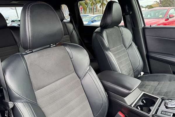 2023 Mitsubishi Outlander LS Black Edition ZM