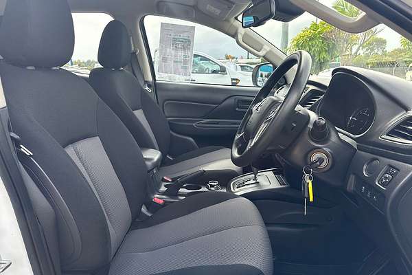2021 Mitsubishi Triton GLX MR 4X4