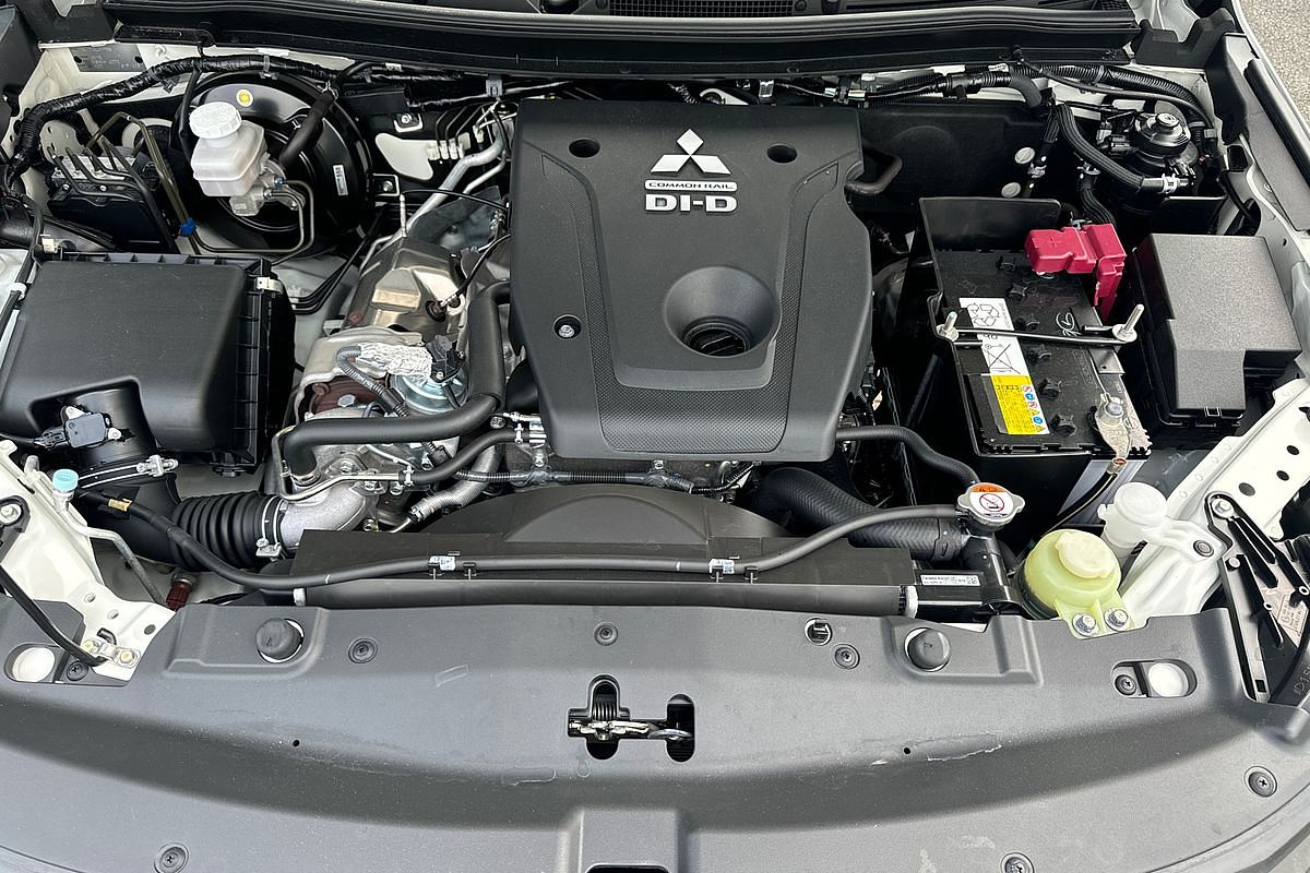 2021 Mitsubishi Triton GLX MR 4X4
