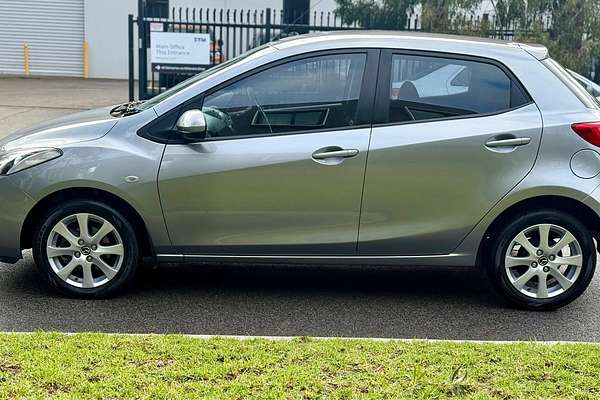 2013 Mazda 2 Neo Sport DE Series 2
