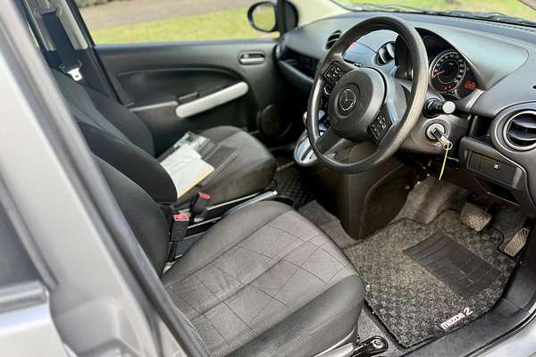 2013 Mazda 2 Neo Sport DE Series 2