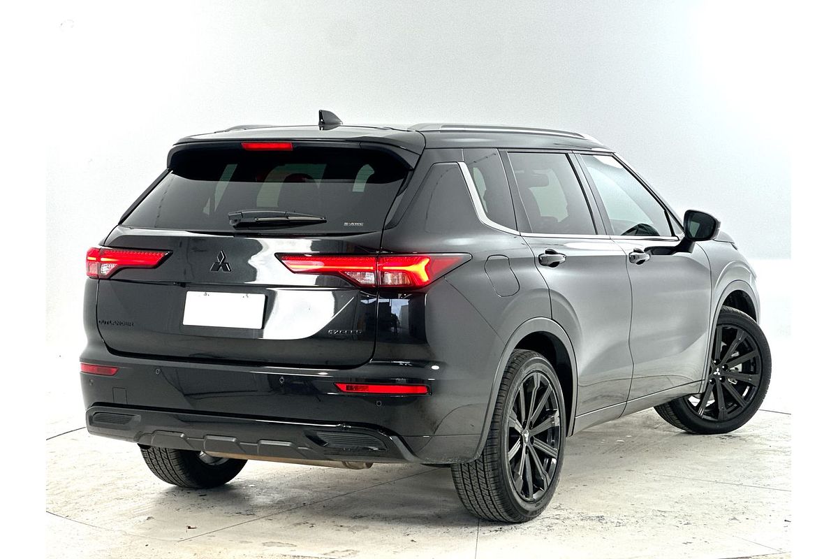 2024 Mitsubishi Outlander Exceed ZM
