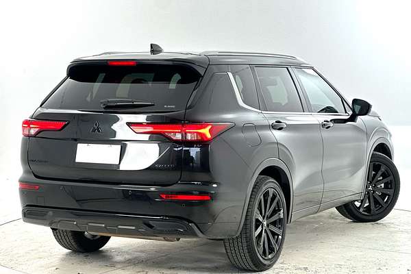 2024 Mitsubishi Outlander Exceed ZM