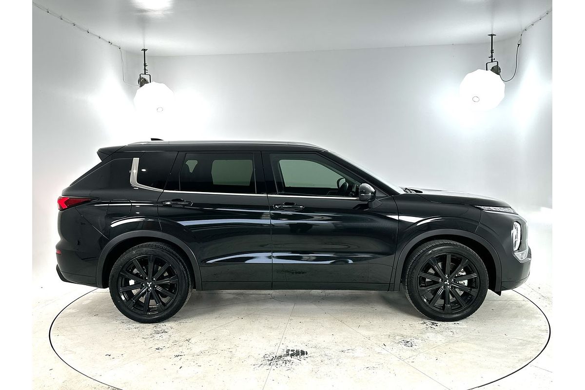 2024 Mitsubishi Outlander Exceed ZM