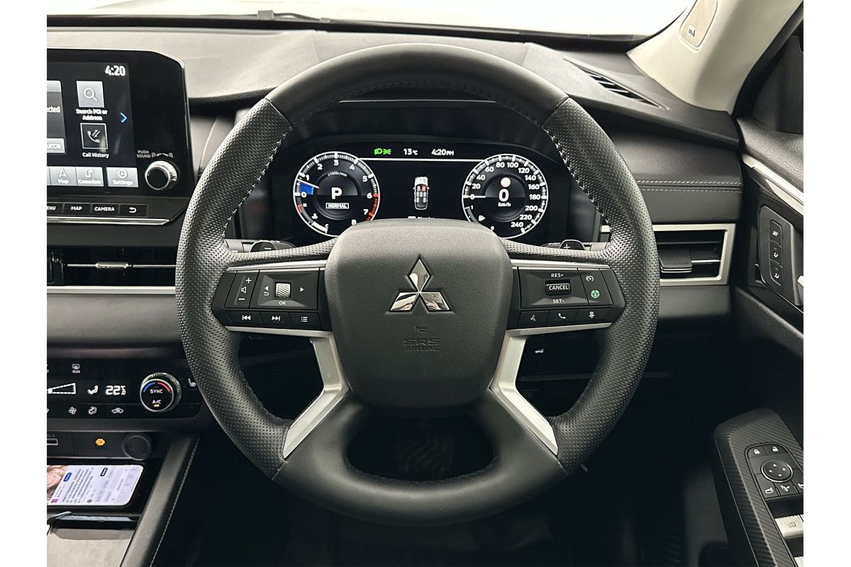 2024 Mitsubishi Outlander Exceed ZM