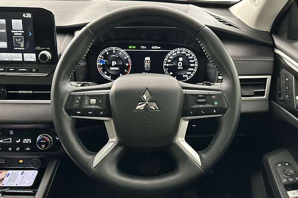 2024 Mitsubishi Outlander Exceed ZM