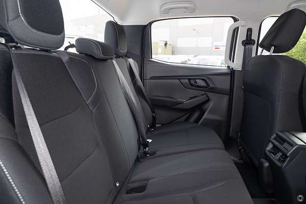 2025 Isuzu D-MAX SX 4X4
