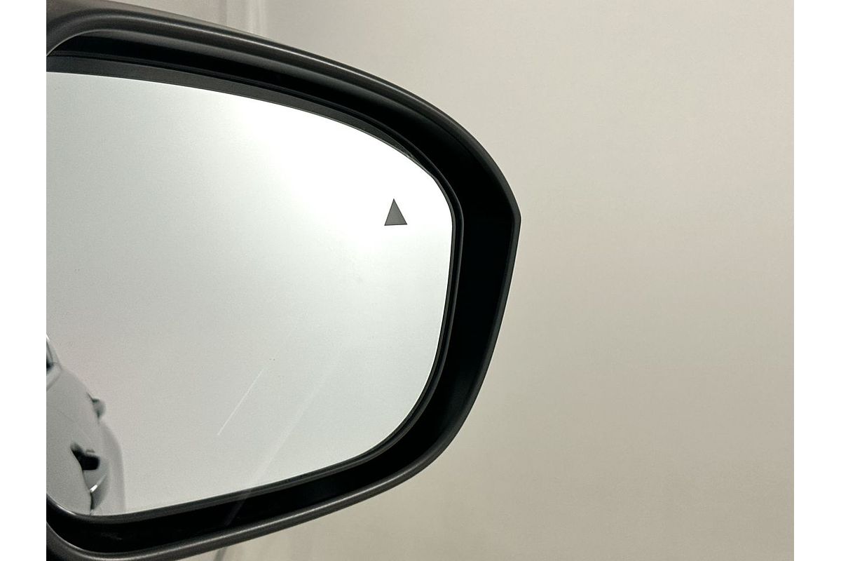 2024 Mitsubishi Outlander Exceed ZM