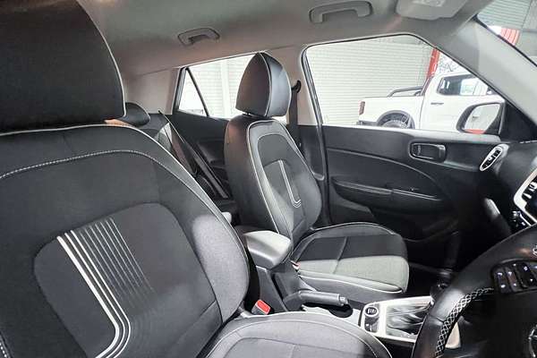 2024 Hyundai Venue Active QX.V5