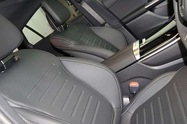 2025 Mercedes-Benz GLC-Class GLC300 C254