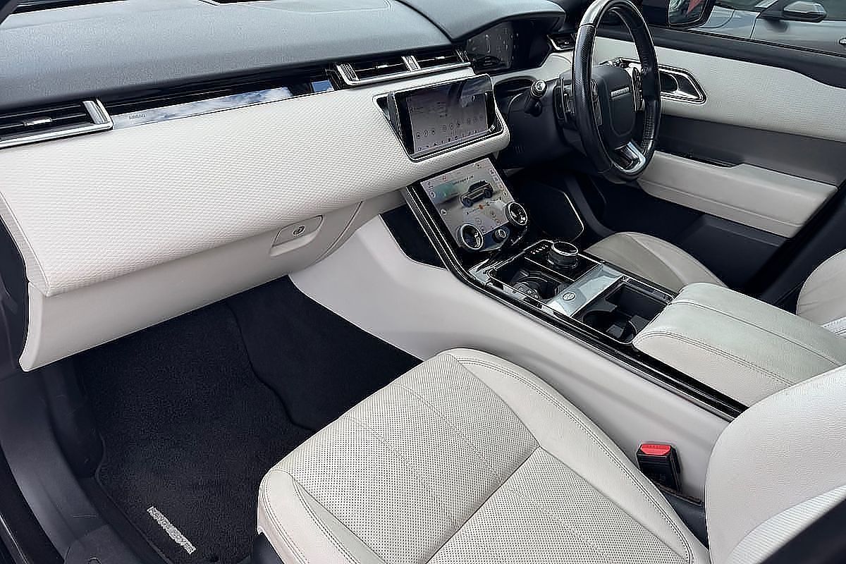 2017 Land Rover Range Rover Velar D300 SE L560
