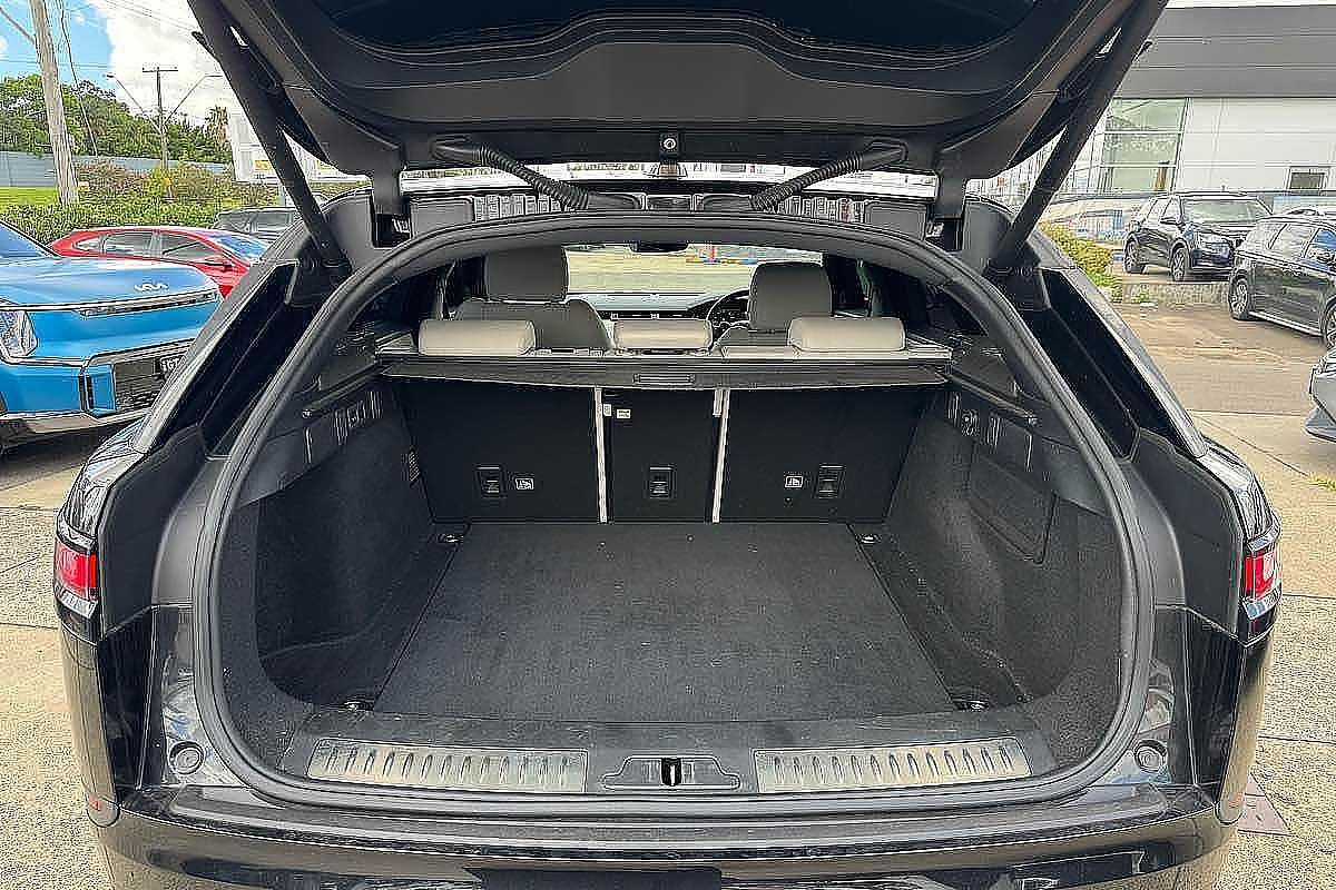 2017 Land Rover Range Rover Velar D300 SE L560