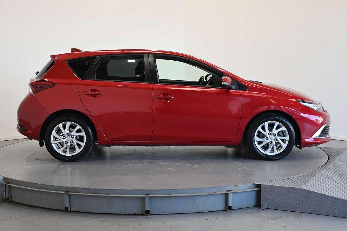 2017 Toyota Corolla Ascent Sport ZRE182R