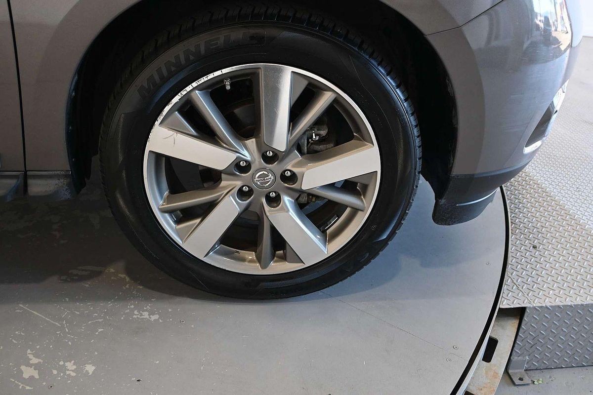2014 Nissan Pathfinder Ti R52