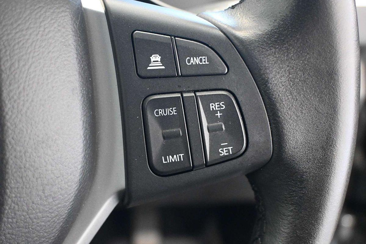 2023 Suzuki S-Cross JYB