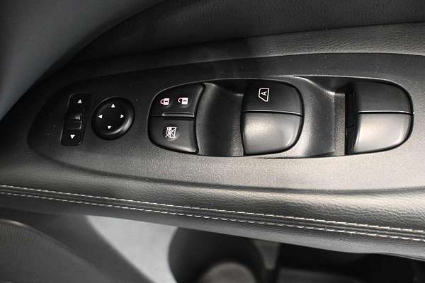 2014 Nissan Pathfinder Ti R52