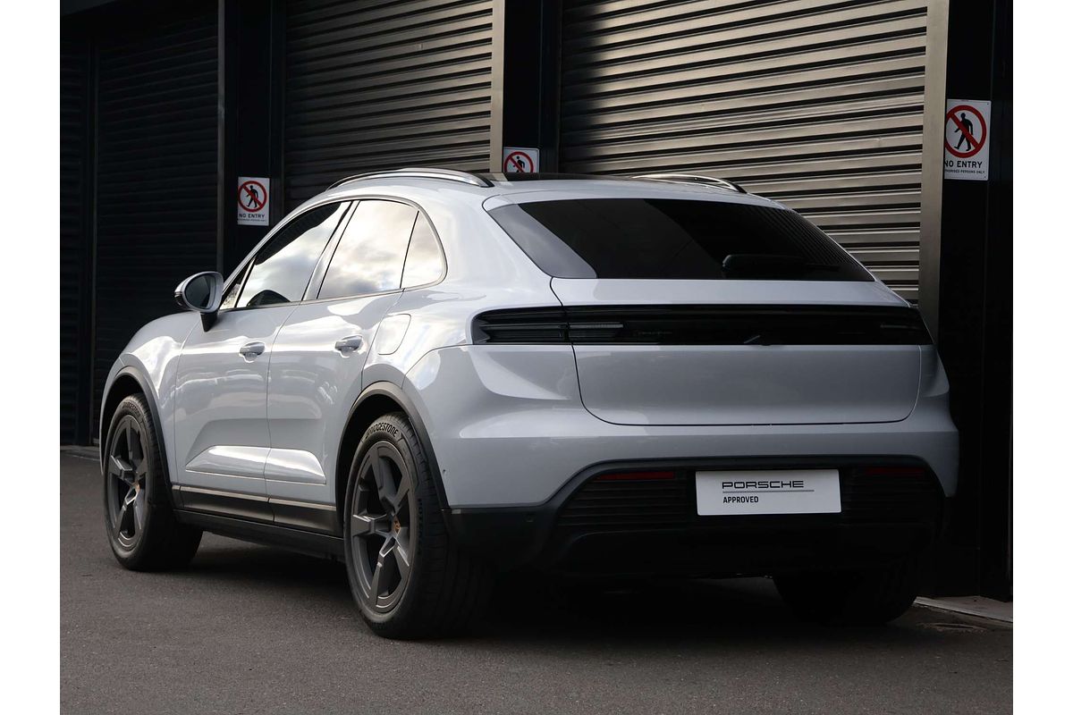 2024 Porsche Macan 4 XAB