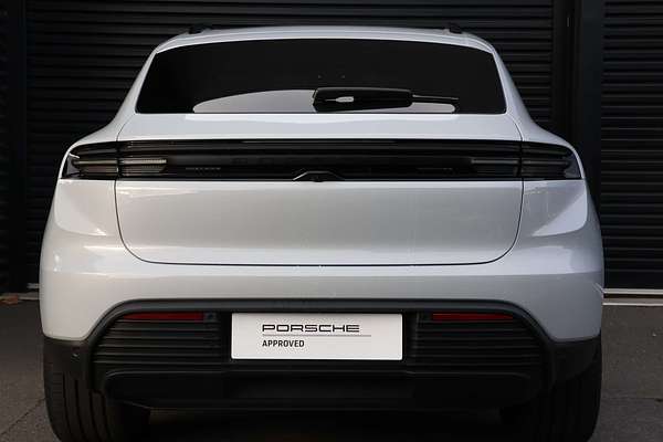2024 Porsche Macan 4 XAB