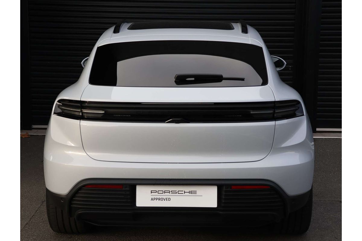 2024 Porsche Macan 4 XAB