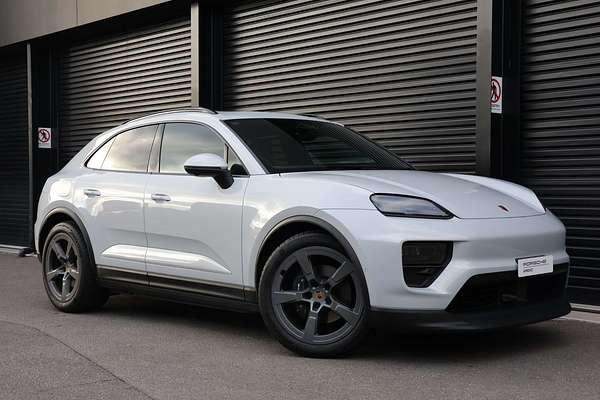 2024 Porsche Macan 4 XAB