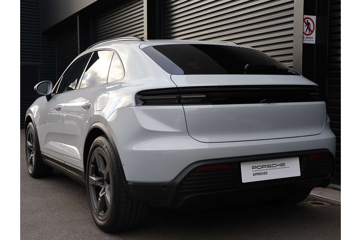 2024 Porsche Macan 4 XAB