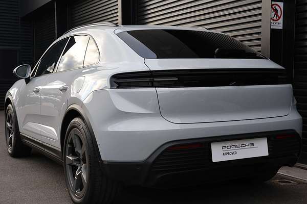 2024 Porsche Macan 4 XAB