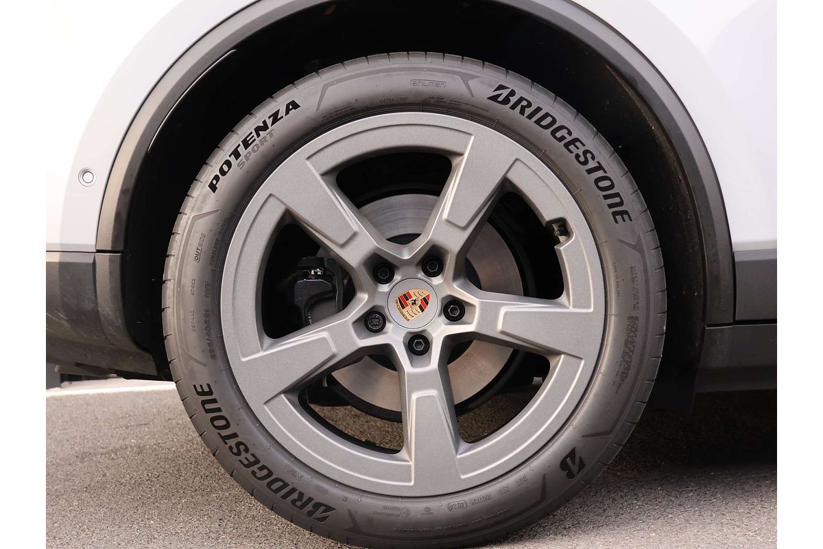 2024 Porsche Macan 4 XAB