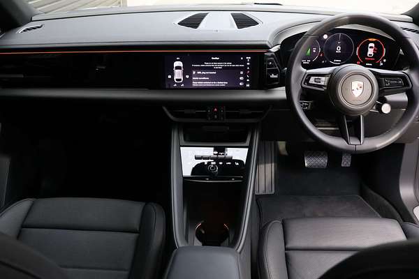 2024 Porsche Macan 4 XAB