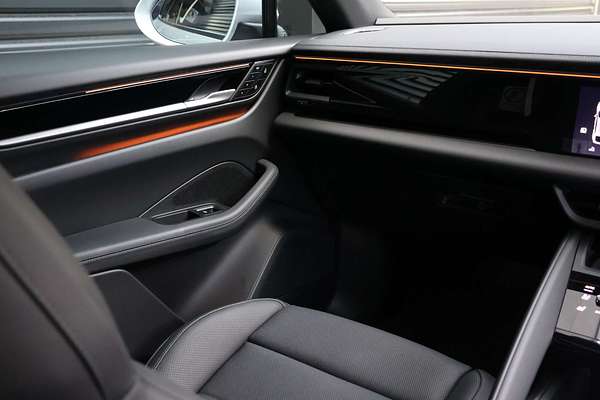 2024 Porsche Macan 4 XAB