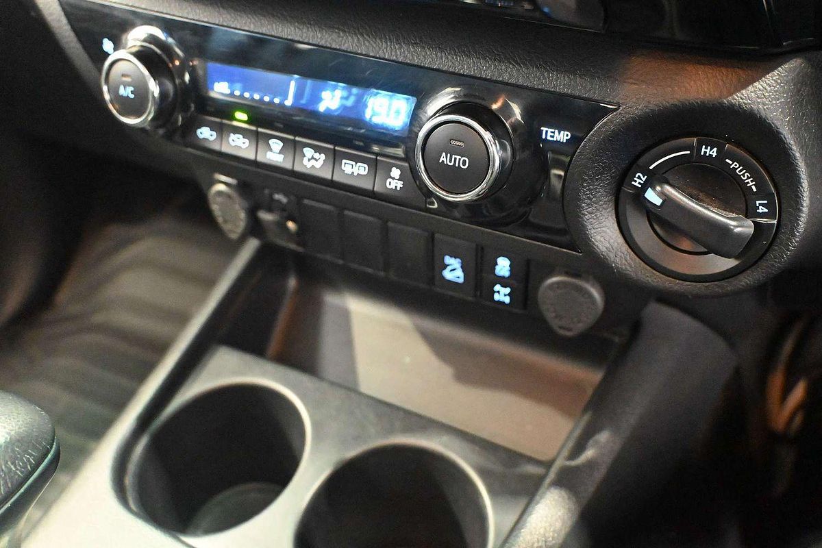 2021 Toyota Hilux SR5 GUN126R 4X4