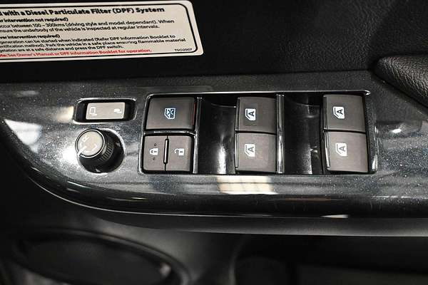 2021 Toyota Hilux SR5 GUN126R 4X4