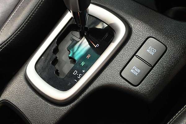 2020 Toyota Hilux SR5 GUN126R 4X4