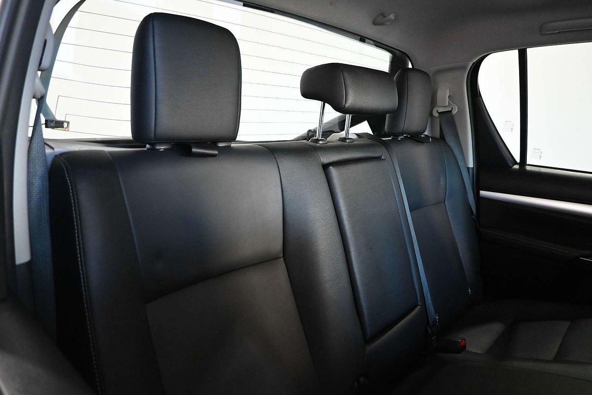 2020 Toyota Hilux SR5 GUN126R 4X4