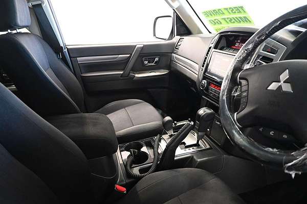 2020 Mitsubishi Pajero GLX NX