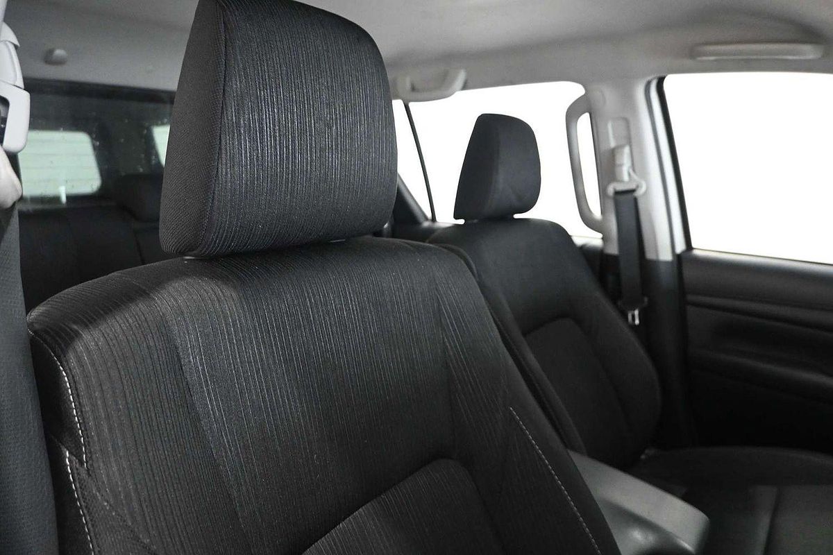 2020 Toyota Hilux SR GUN126R 4X4