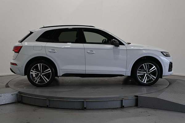 2022 Audi Q5 40 TDI FY